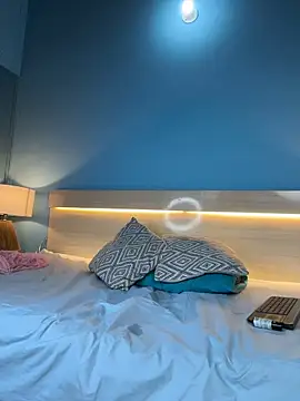 maddyroussebe live cam on StripChat