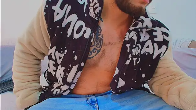 thomas_gun live cam on StripChat