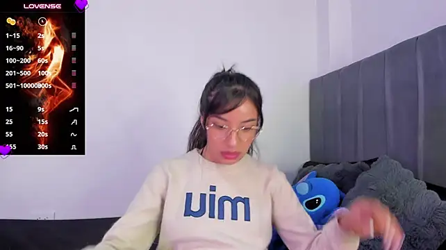 lillielover16 live cam on StripChat