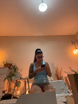 PureEllieX live cam on StripChat