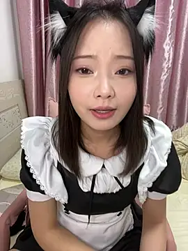 BIGBABYYEYE live cam on StripChat
