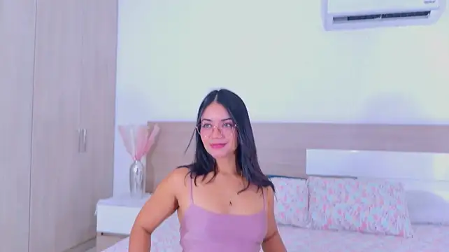 JulsPatel live cam on StripChat