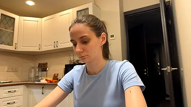 ShirleenDeming live cam on StripChat