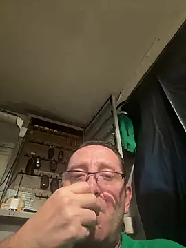 tilkiselim live cam on StripChat