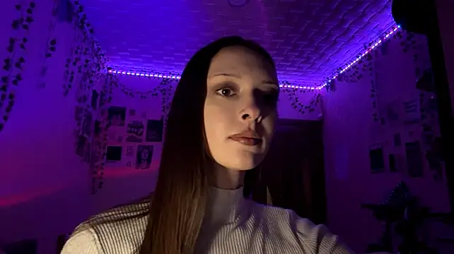 LoretaRosek live cam on StripChat