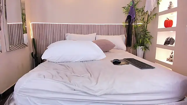 CloeHarp live cam on StripChat