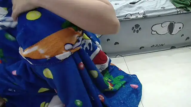 Grass_99 live cam on StripChat