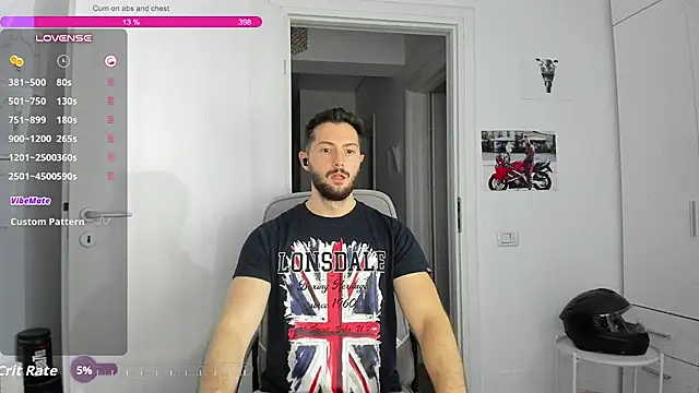 ZackFraser live cam on StripChat