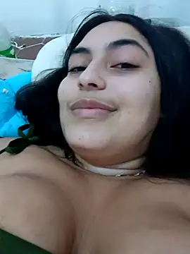 xandra252 live cam on StripChat