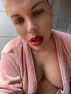 Modelo: alicetgirlbr