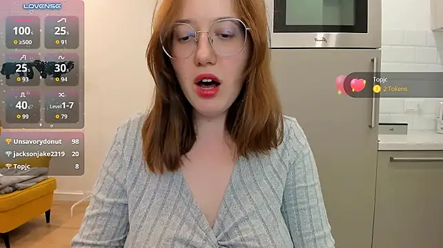 Charmy_Gracy live cam on StripChat