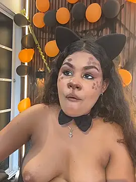 yaazhinii