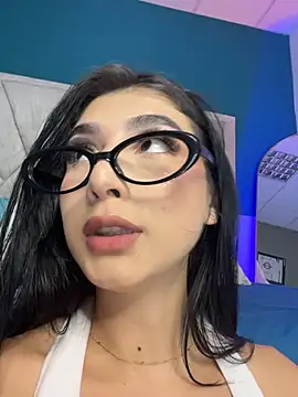 BadLilAngelXXX webcam