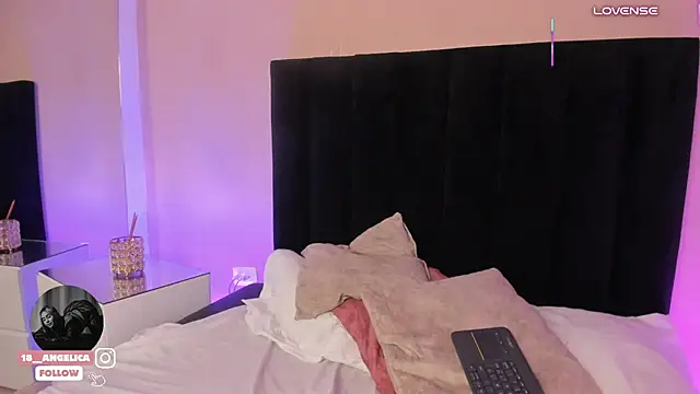 angelicaa_garcia webcam