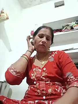 Pariraja_cute live cam on StripChat