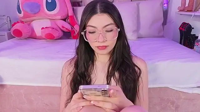 Chloe_Thompsonn_