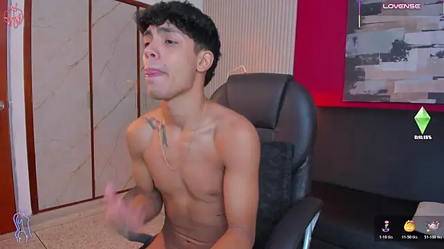 Naughty_BoyW