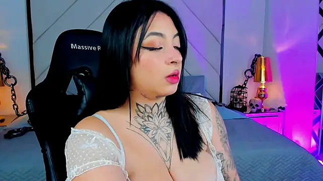 Sofia_LaurentJS live cam on StripChat