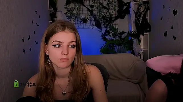 lisa_dark_