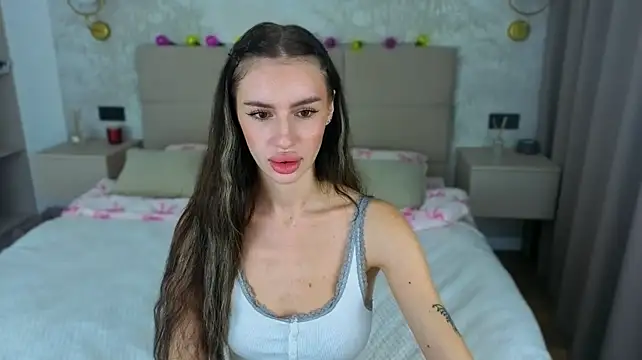 Snow_WhiteeeX live cam on StripChat