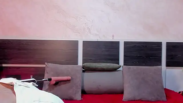 Natalia_Cruzz live cam on StripChat