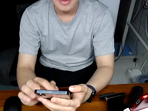 Louis_Caox live cam on StripChat