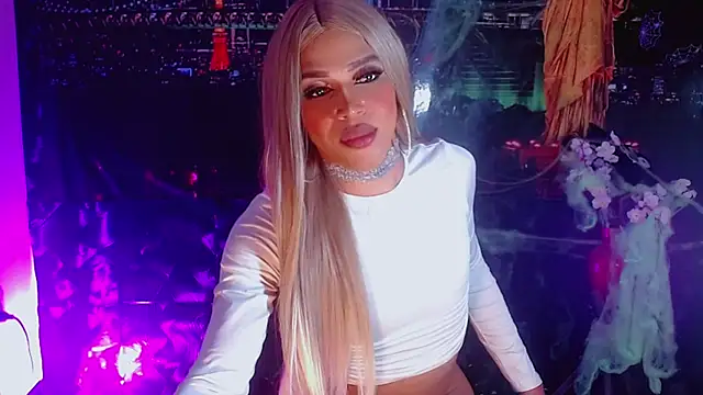 Modella: Tait_