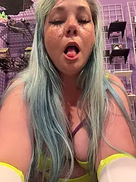 kawaiikiki_247 (F milf) - Squat squirt pervy owner touches tits