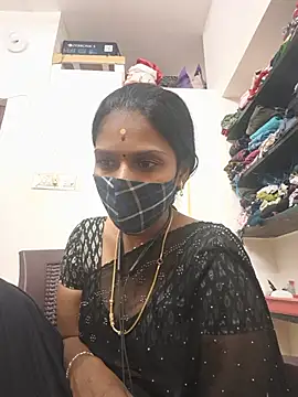 Tamil_Yalini12 live cam on StripChat