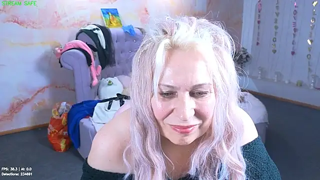 Penelope_Pinky live cam on StripChat