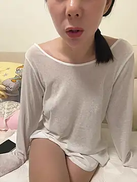 Yatou-bb live cam on StripChat