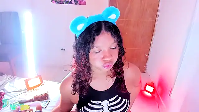 Emily_Coper18