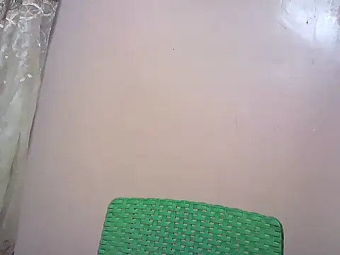 bj_l0ve live cam on StripChat