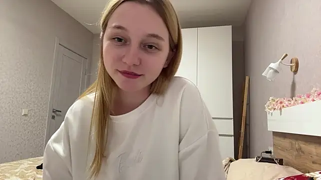 DiaThornley live cam on StripChat