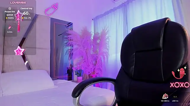 CarolineFyre live cam on StripChat