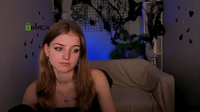 lisa_dark_