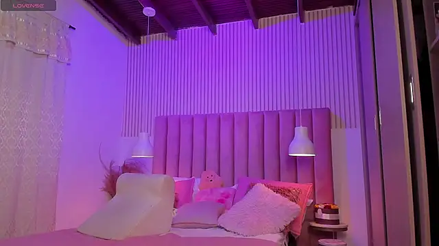 ScarlettDreamss7 live sex cam