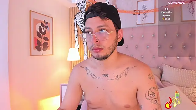 Jonath_1 live cam on StripChat