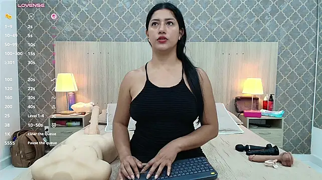 martina_ayala live cam on StripChat
