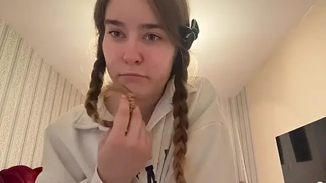 TeshaCumbass live cam on StripChat