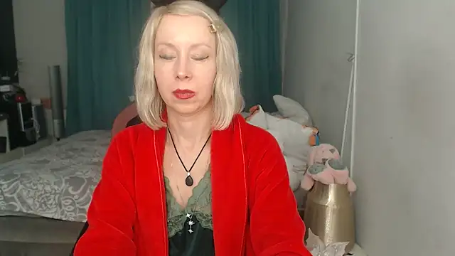 LuxuryNika