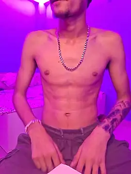 your_daddy_5 live cam on StripChat
