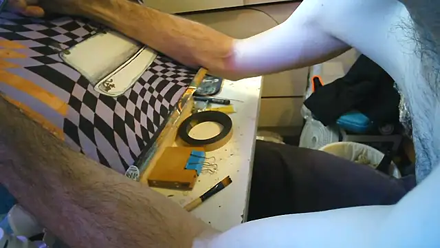 JohnnyMoves live cam on StripChat