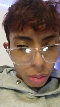 liamkozy live cam on StripChat