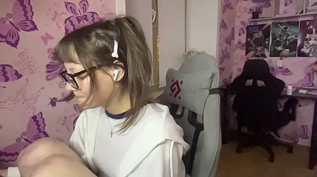 MarciaKenoyer live cam on StripChat