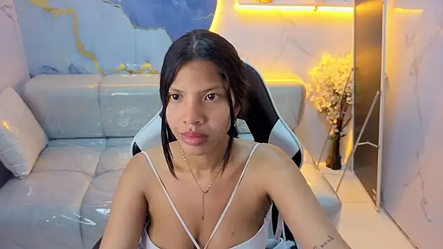 emily_smith_t live cam on StripChat