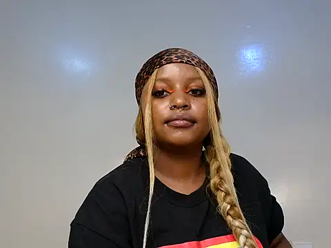 sexybrii_ (F young) - help me squirt my loves