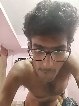 manikanda64 live cam on StripChat