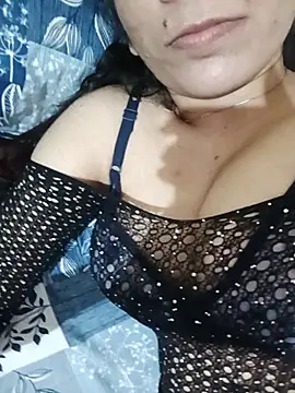 lusty_trailer (Ask my age) - Cum out in her mouth