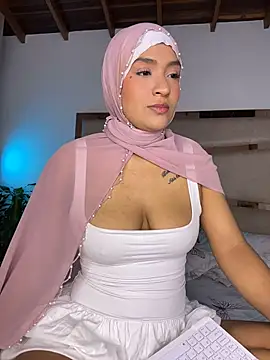 Amira-Zahra webcam